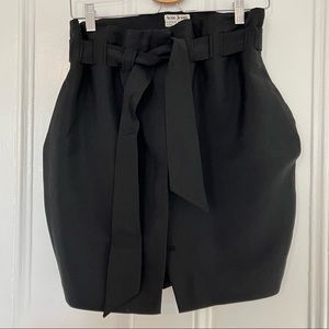 Acne skirt